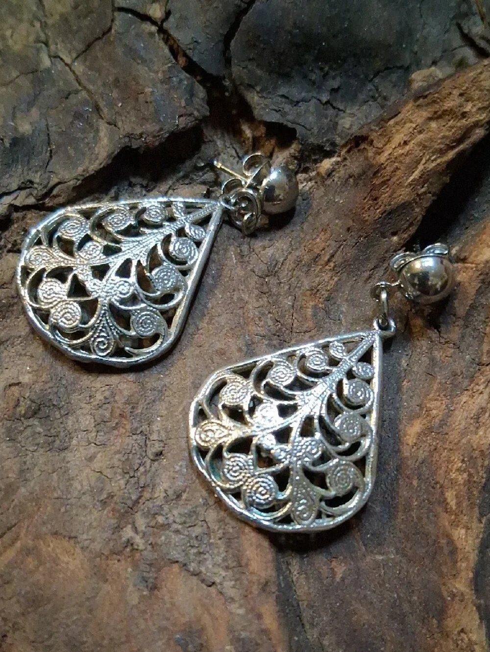 Silver Tone Filigree Teardrop Earrings - Silver